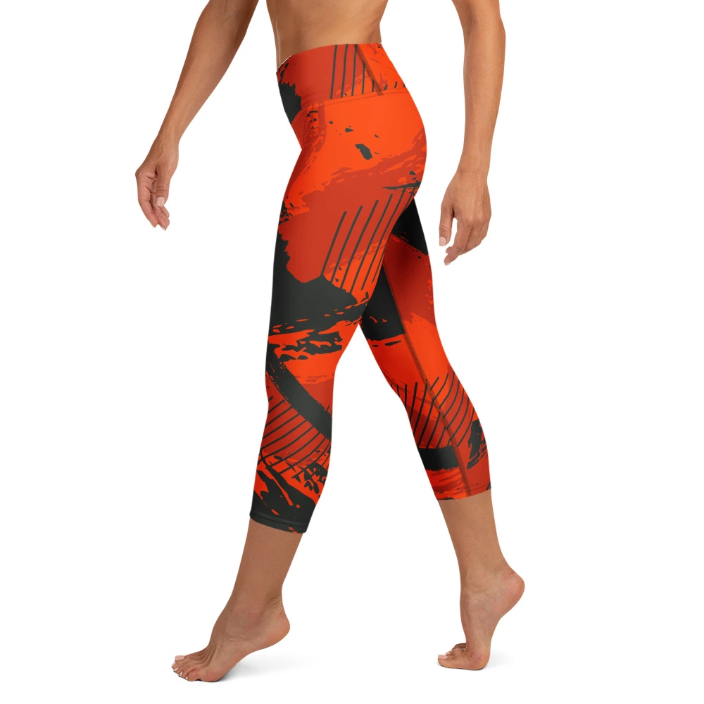 Red Grunge Yoga Capri Leggings - Image 3