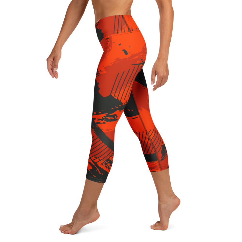 Red Grunge Yoga Capri Leggings - Image 2
